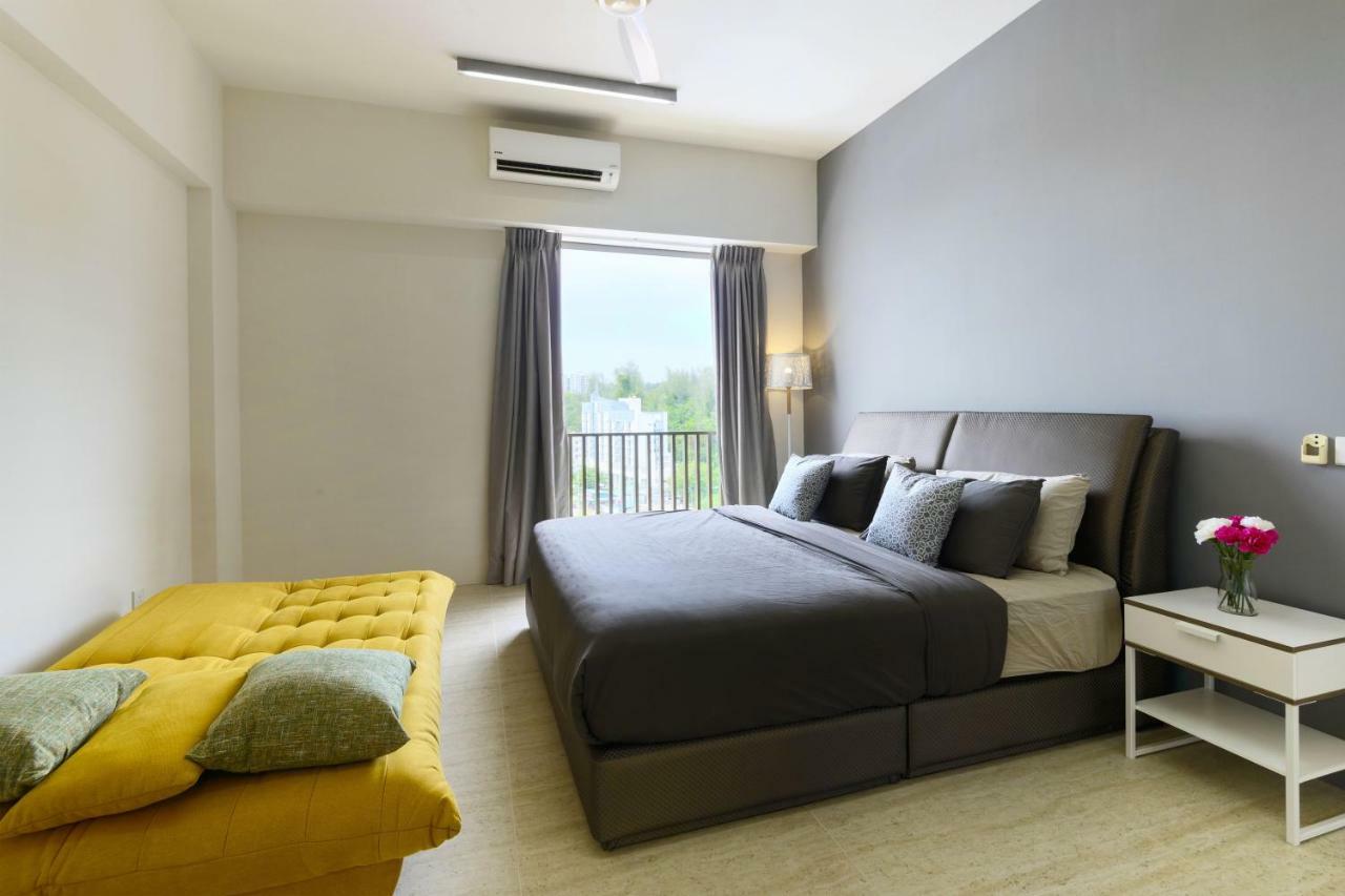 By The Sea Beach Front Apartment باتو فيرينغي المظهر الخارجي الصورة